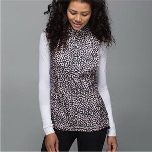 Lululemon Women's Black White Leopard Print Pack It Full Zip Vest Size 4